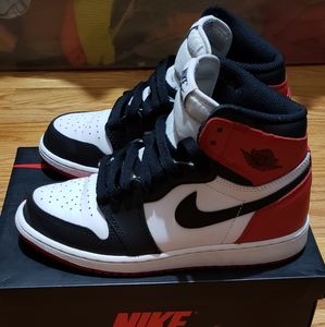 USED Air Jordan 1 High Black Toe GS Size 4.5Y
